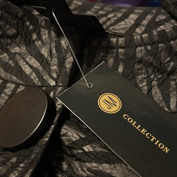 J M Collection black button jacket super chic perfect for black on black - Picture 5 of 7